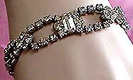 a beautiful vintage costume jewelry crystal rhinestone bracelet