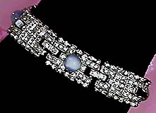 a beautiful vintage costume jewelry bracelet unsigned