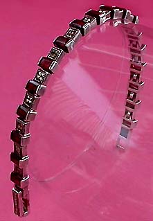 a beautiful vintage costume jewelry bracelet unsigned