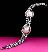 a beautiful vintage costume jewelry crystal rhinestone bracelet
