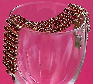a beautiful vintage costume jewelry bracelet unsigned