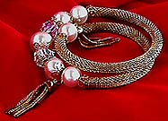 a beautiful vintage costume jewelry crystal rhinestone bracelet