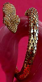 a beautiful vintage costume jewelry bracelet unsigned