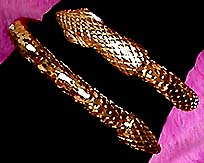 a beautiful vintage costume jewelry crystal rhinestone bracelet