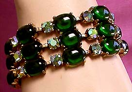 a beautiful vintage costume jewelry bracelet unsigned