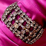 a beautiful vintage costume jewelry crystal rhinestone bracelet