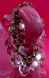 a beautiful vintage costume jewelry bracelet unsigned