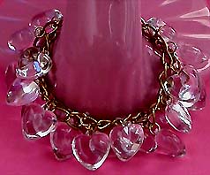 a beautiful vintage costume jewelry bracelet unsigned