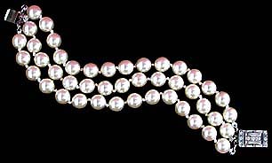 a beautiful vintage costume jewelry bracelet unsigned