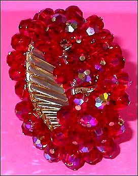 a beautiful vintage costume jewelry bracelet unsigned