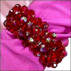a beautiful vintage costume jewelry bracelet unsigned
