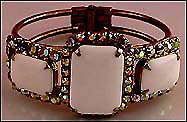 a beautiful vintage costume jewelry crystal rhinestone bracelet