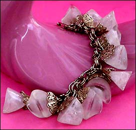 a beautiful vintage costume jewelry bracelet unsigned
