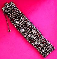 a beautiful vintage costume jewelry crystal rhinestone bracelet