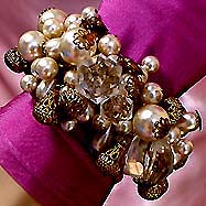 a beautiful vintage costume jewelry crystal rhinestone bracelet