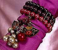 a beautiful vintage costume jewelry crystal rhinestone bracelet