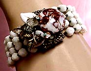 a beautiful vintage costume jewelry crystal rhinestone bracelet
