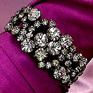 a beautiful vintage costume jewelry crystal rhinestone bracelet