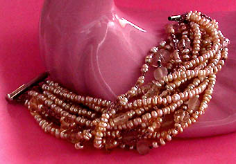 a beautiful vintage costume jewelry bracelet unsigned