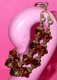 a beautiful vintage costume jewelry bracelet unsigned