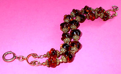 a beautiful vintage costume jewelry bracelet unsigned