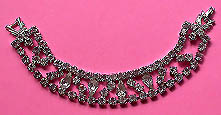 a beautiful vintage costume jewelry crystal rhinestone bracelet
