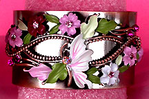 a beautiful vintage costume jewelry bracelet unsigned