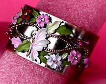 a beautiful vintage costume jewelry bracelet unsigned