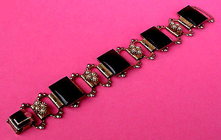 a beautiful vintage costume jewelry bracelet unsigned