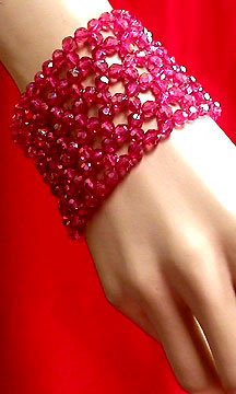 a beautiful vintage costume jewelry bracelet unsigned