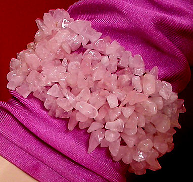 a beautiful vintage costume jewelry bracelet unsigned