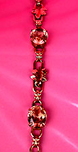 a beautiful vintage costume jewelry crystal rhinestone bracelet