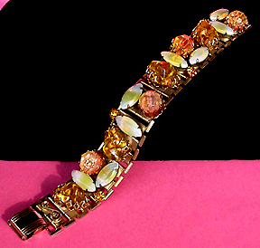a beautiful vintage costume jewelry bracelet unsigned