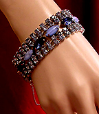 a beautiful vintage costume jewelry crystal rhinestone bracelet