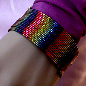 a beautiful vintage costume jewelry bracelet unsigned