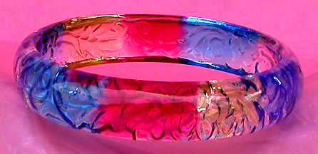 a beautiful vintage costume jewelry bracelet unsigned