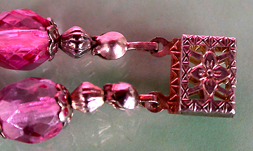 a beautiful vintage costume jewelry bracelet unsigned