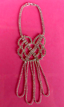 a beautiful vintage costume jewelry bracelet unsigned