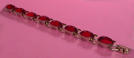 a beautiful vintage costume jewelry bracelet unsigned