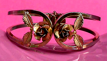a beautiful vintage costume jewelry bracelet unsigned