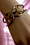 a beautiful vintage costume jewelry crystal rhinestone bracelet