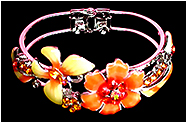 a beautiful vintage costume jewelry crystal rhinestone bracelet