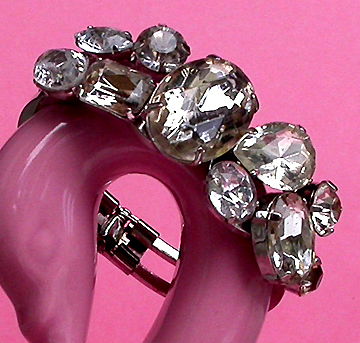 a beautiful vintage costume jewelry bracelet unsigned
