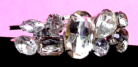 a beautiful vintage costume jewelry bracelet unsigned