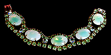 a beautiful vintage costume jewelry bracelet Unsigned