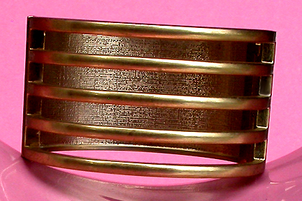 a beautiful vintage costume jewelry bracelet unsigned