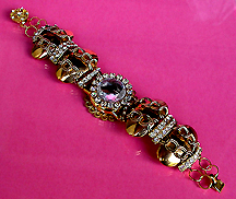 a beautiful vintage costume jewelry bracelet Unsigned