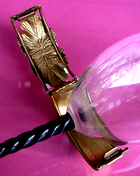 a beautiful vintage costume jewelry bracelet unsigned