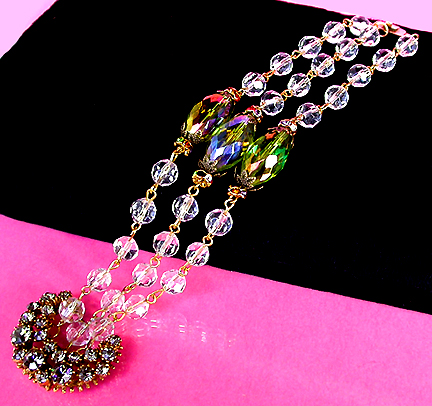 a beautiful vintage costume jewelry bracelet unsigned