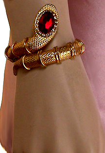 a beautiful vintage costume jewelry bracelet unsigned